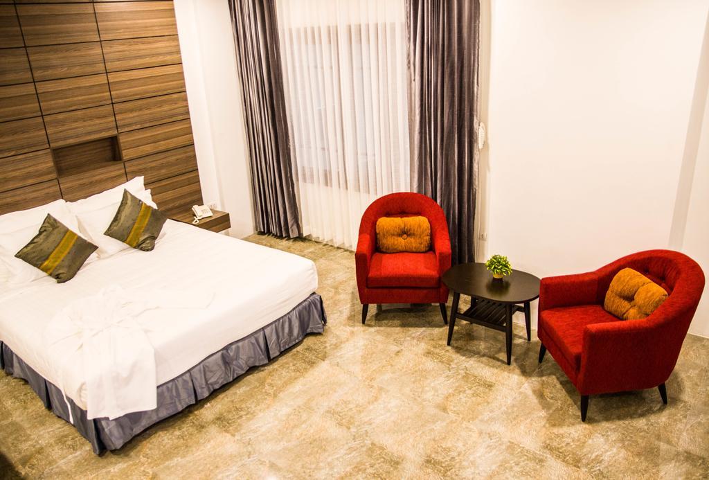 แฟมิลี บูทิก โฮเต็ล Hotel เวียงจันทน์ ภายนอก รูปภาพ